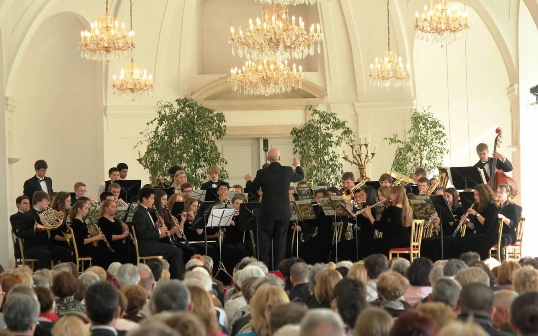 Neuqua Valley High School Festival Concert Band Tours Central Europe 