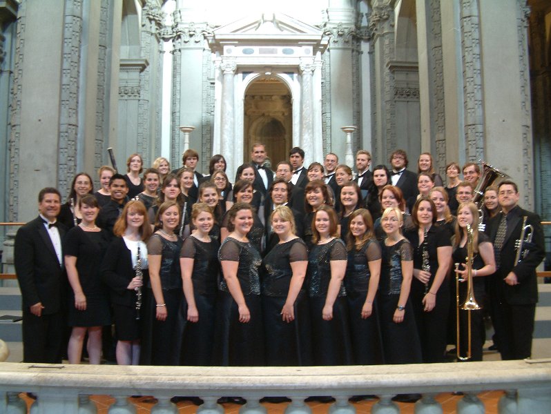 Mount Vernon Nazarene University Collegians Chorale and Chamber Winds Concertize and Minister in Europe
