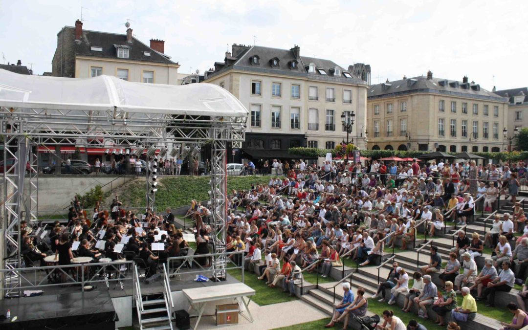 Calgary Youth Orchestra Performing in Reims