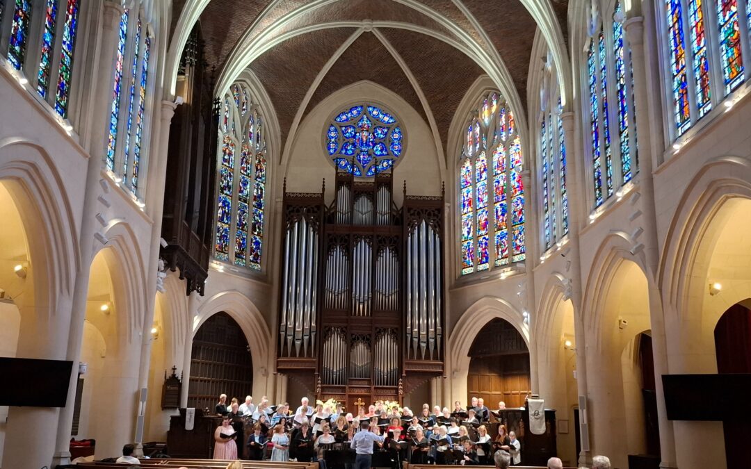 American Choir for World Peace Tours France