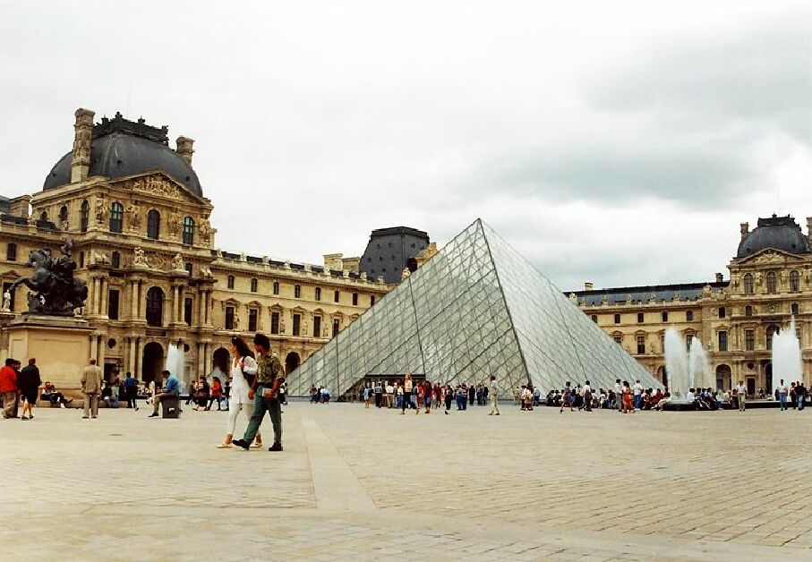 Valley String Orchestra & A Cappella Choir Has a Great Time in France