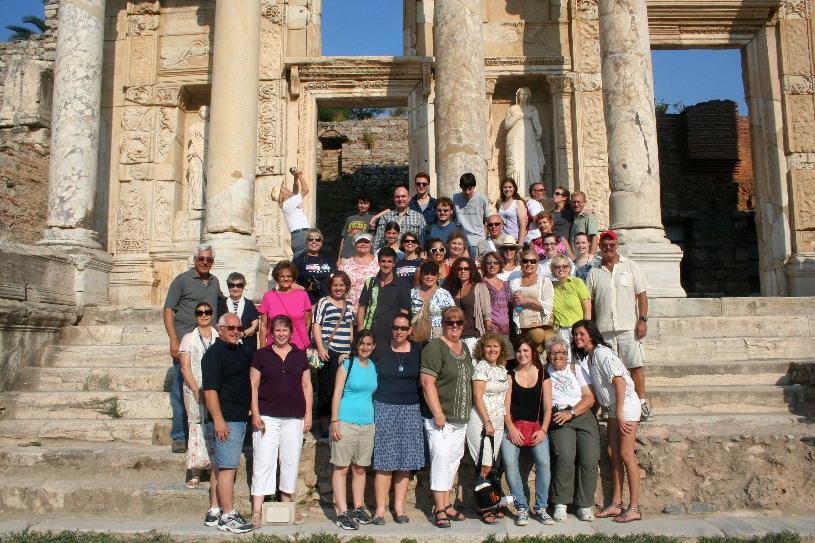 Caliente Community Chorus in Greece