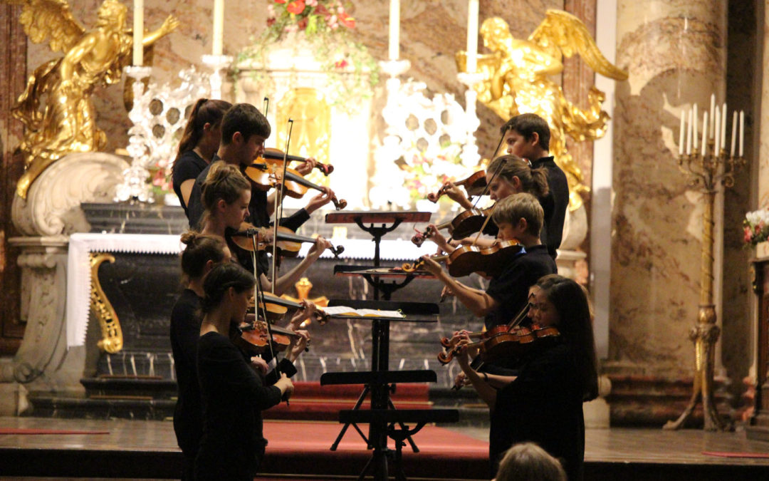 Tennille's Suzuki Violin School performing in Karlskirche